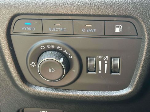 Used 2023 Jeep Grand Cherokee 4WD 4xe w/ Luxury Tech Group II image 20