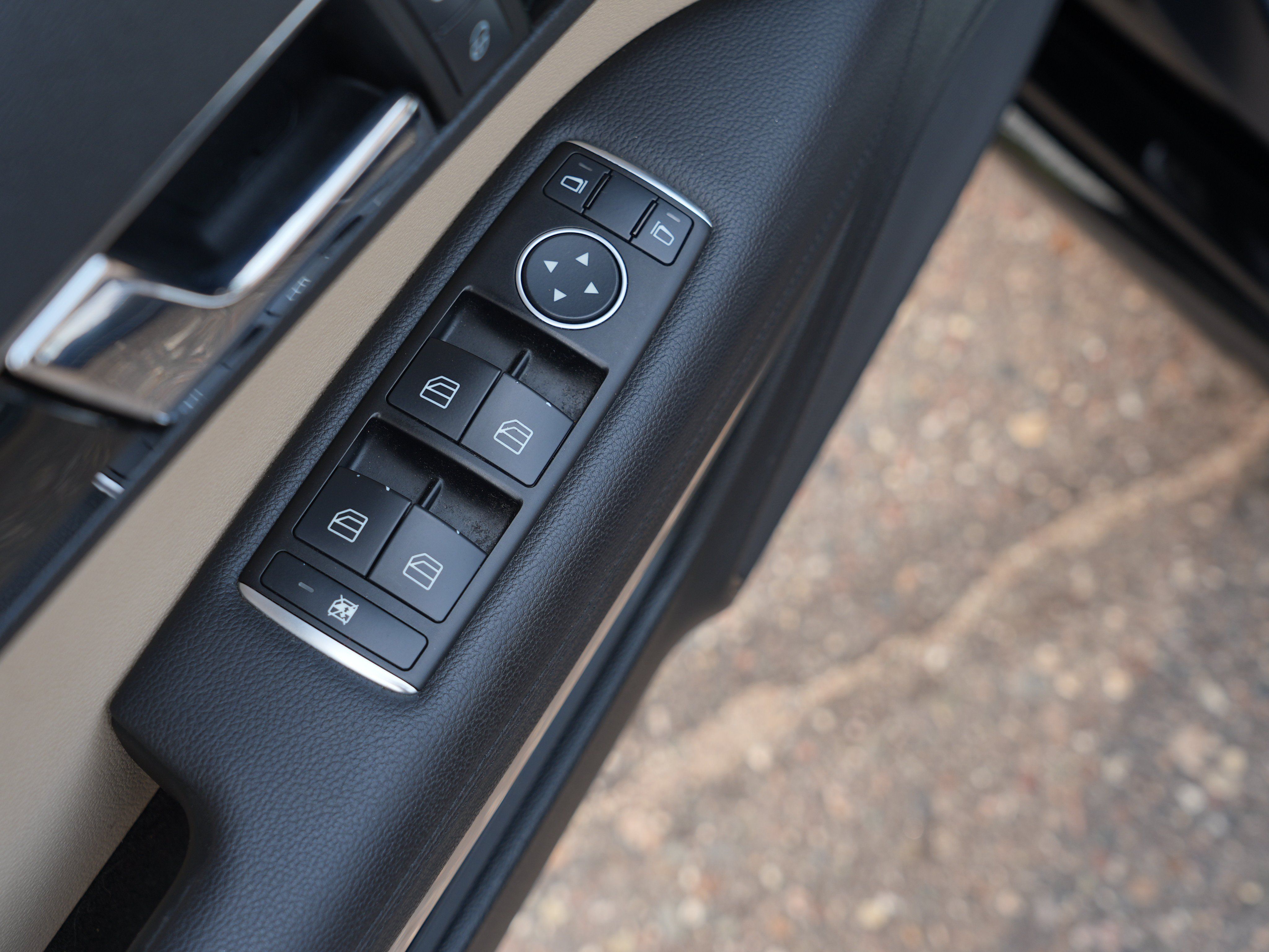 Used 2013 Mercedes-Benz E 550 Cabriolet image 17