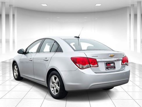 Used 2016 Chevrolet Cruze LT image 3