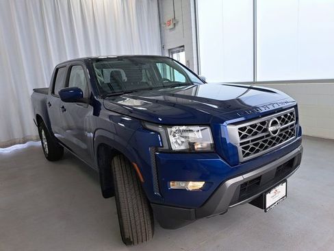 Used 2022 Nissan Frontier SV AWD/4WD image 4