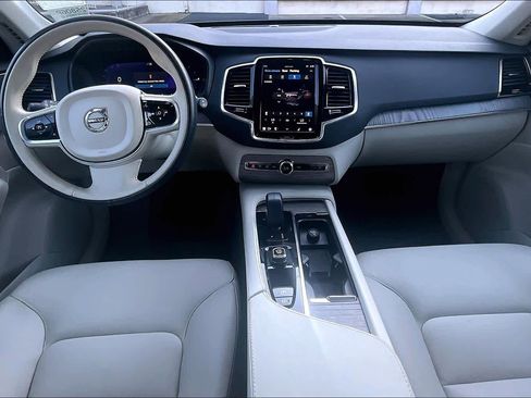 Used 2023 Volvo XC90 T8 Plus image 18