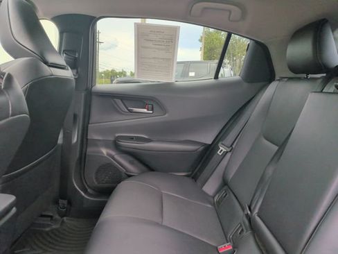 Used 2023 Toyota Prius XLE FWD image 31