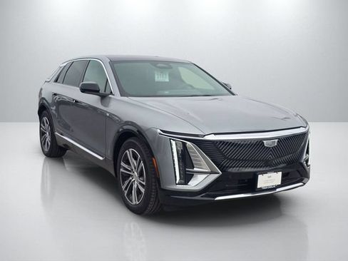 New 2026 Cadillac Lyriq Luxury RWD image 3