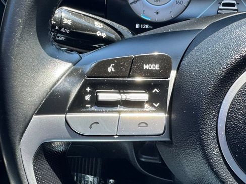 Used 2023 Hyundai Elantra SEL w/ Convenience Package FWD image 22