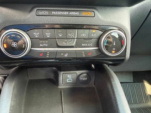 Used 2022 Ford Escape SE w/ Cold Weather Package AWD/4WD image 31