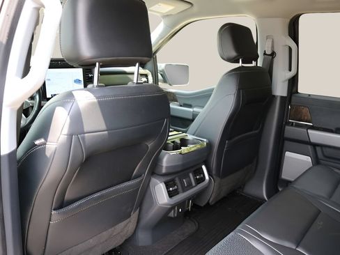 Used 2022 Ford F150 Lariat AWD/4WD image 16