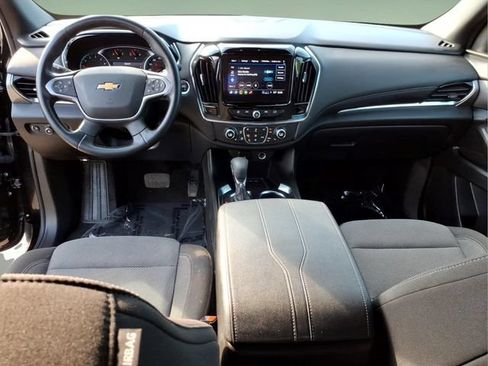 Used 2023 Chevrolet Traverse LT FWD image 13