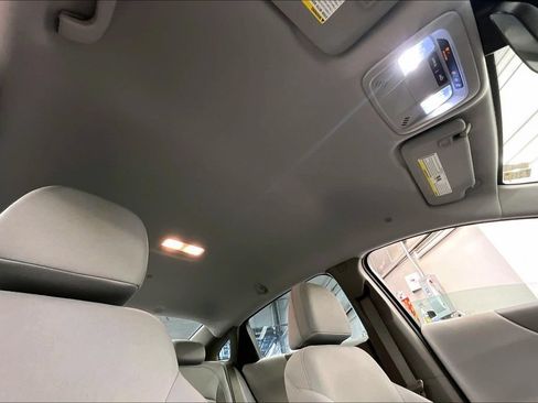 Used 2021 Chevrolet Malibu LT FWD image 28