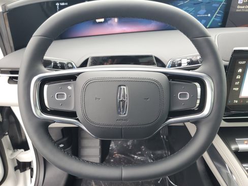 New 2026 Lincoln Nautilus Reserve w/ Jet Appearance Package image 16