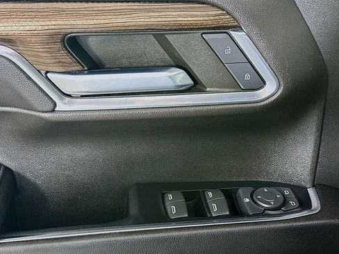 Used 2022 Chevrolet Silverado 1500 LT Trail Boss w/ LT Trail Boss Premium Package image 21