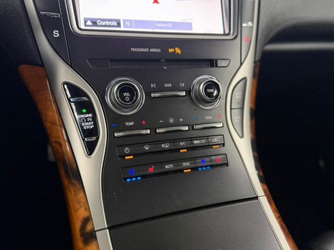 Used 2019 Lincoln Nautilus Reserve AWD/4WD image 19