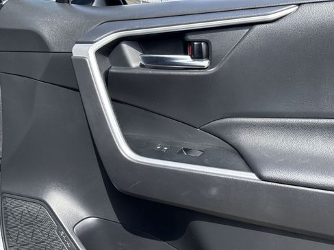 Used 2021 Toyota RAV4 XLE Premium FWD image 28