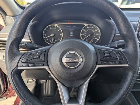 Used 2024 Nissan Altima 2.5 SV image 25
