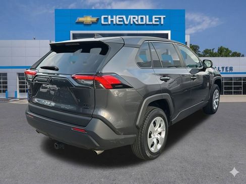 Used 2022 Toyota RAV4 LE image 6