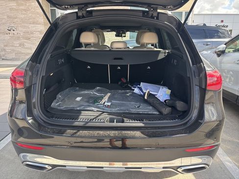 Used 2024 Mercedes-Benz GLC 300 4MATIC image 19