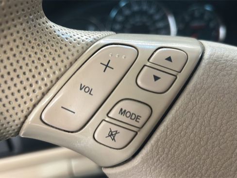 Used 2006 MAZDA MPV LX w/ LX Plus Pkg image 16