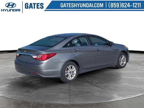 Used 2013 Hyundai Sonata GLS w/ Popular Equipment Pkg FWD image 2