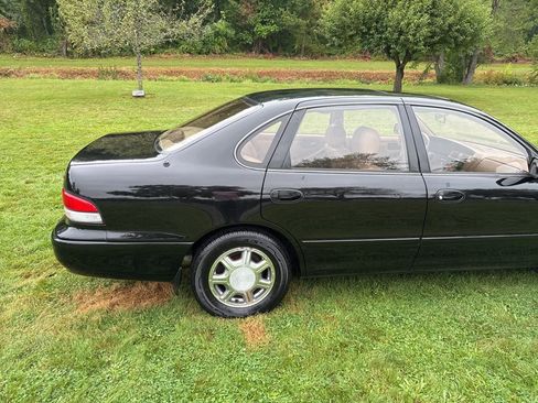 Used 1995 Toyota Avalon XLS FWD image 39
