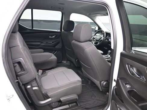 Used 2020 Chevrolet Traverse LT FWD image 13