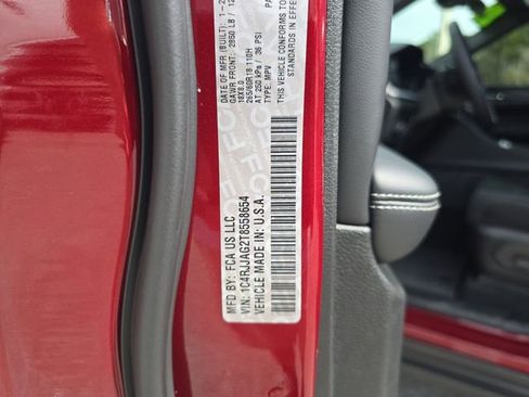 New 2026 Jeep Grand Cherokee L Laredo image 30