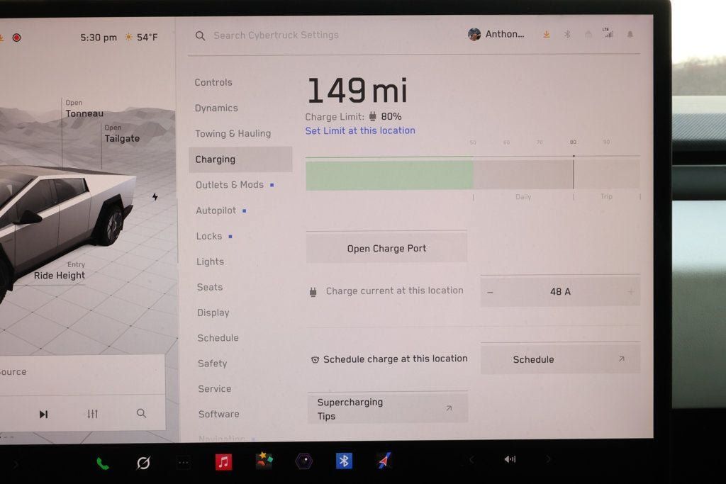 Used 2024 Tesla Cybertruck AWD Crew Cab image 17