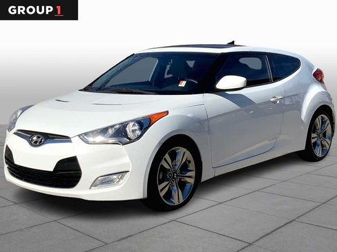 Used 2013 Hyundai Veloster w/ Style Pkg image 1