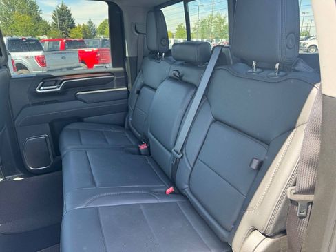 Used 2025 GMC Sierra 3500 Denali w/ Technology Package AWD/4WD image 12