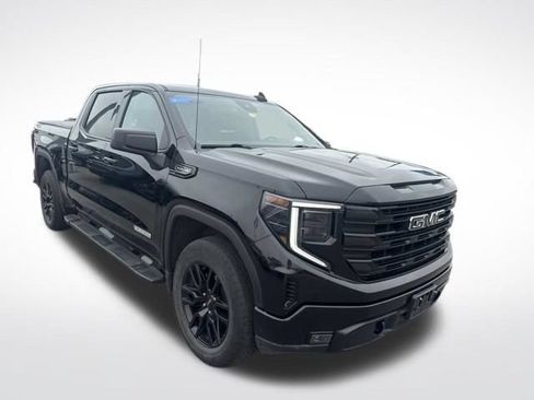 Used 2024 GMC Sierra 1500 Elevation w/ LPO, Elevation Black Package AWD/4WD image 7