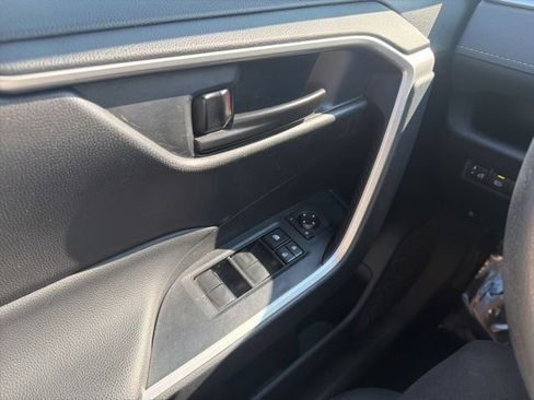 Used 2023 Toyota RAV4 LE AWD/4WD image 42