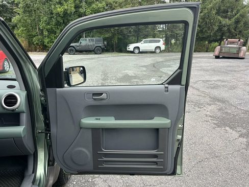 Used 2004 Honda Element EX image 9