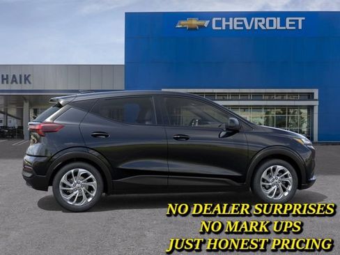 New 2027 Chevrolet Bolt LT w/ Comfort Package FWD image 5