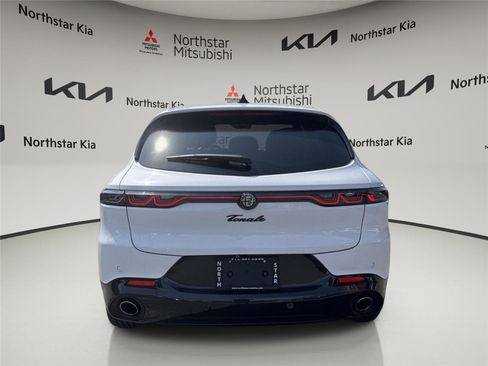 Used 2024 Alfa Romeo Tonale Veloce image 4