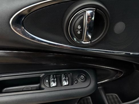 Used 2016 MINI Cooper Clubman image 40