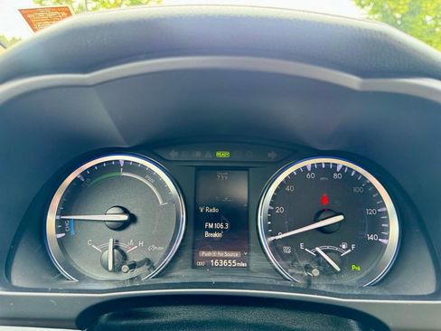 Used 2015 Toyota Highlander Limited w/ Driver Technology Package image 32