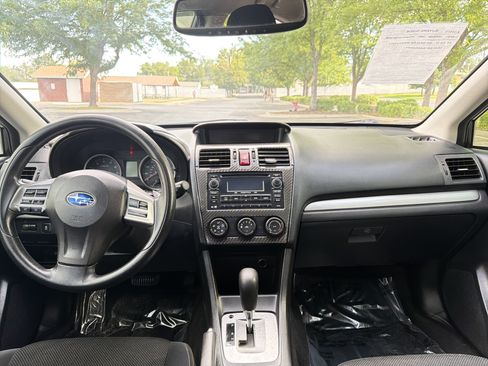 Used 2014 Subaru Crosstrek 2.0i Premium AWD/4WD image 7
