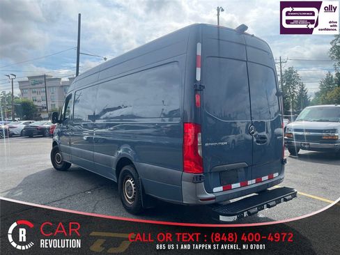 Used 2021 Mercedes-Benz Sprinter 2500 image 4