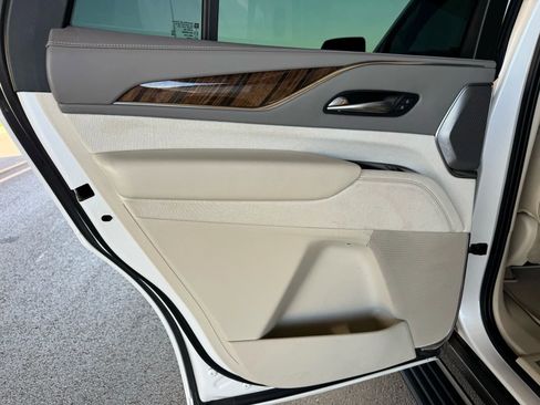 Used 2021 Cadillac Escalade Sport Platinum image 15