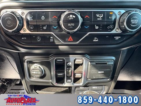 Used 2023 Jeep Wrangler Unlimited Sahara AWD/4WD image 21