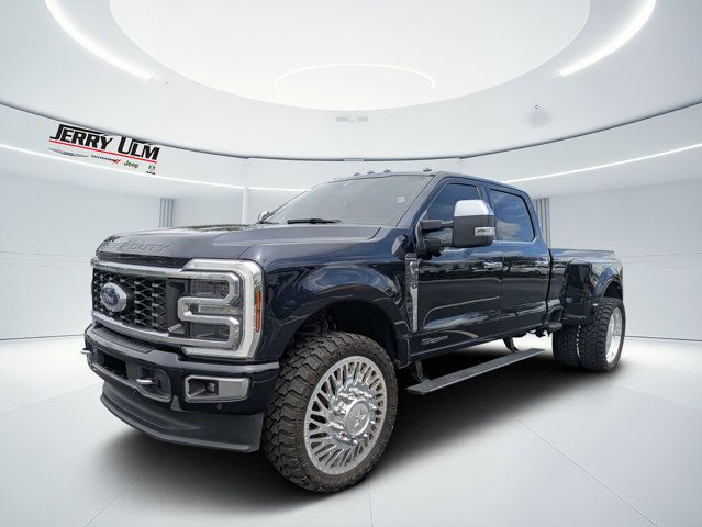 Used 2024 Ford F350 Platinum w/ FX4 Off-Road Package AWD/4WD image 7
