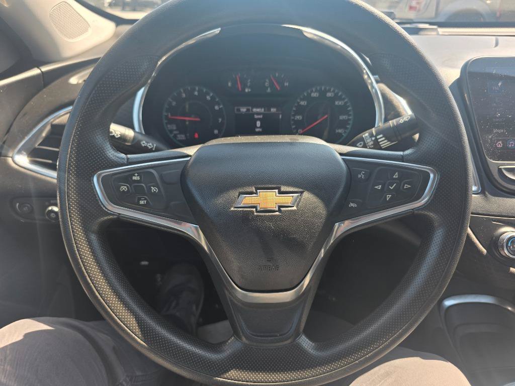 Used 2020 Chevrolet Malibu LT FWD image 13