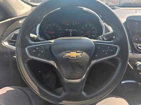 Used 2020 Chevrolet Malibu LT FWD image 13