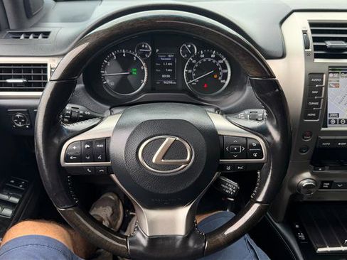 Used 2020 Lexus GX 460 Premium w/ Premium Package AWD/4WD image 35