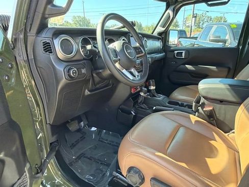 Used 2023 Jeep Gladiator Rubicon AWD/4WD image 20
