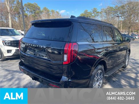 Certified 2025 Ford Expedition Active image 6