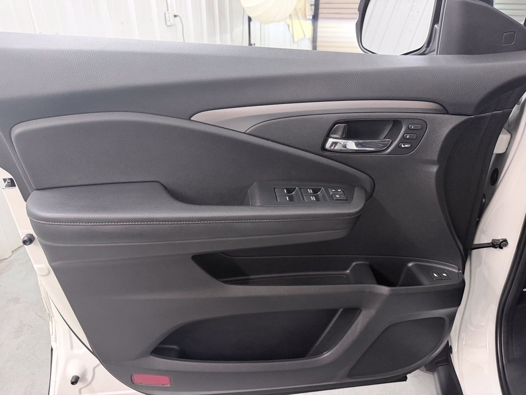 Used 2022 Honda Pilot Special Edition image 13