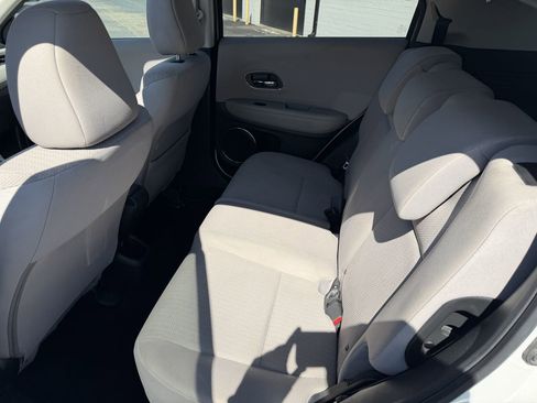 Used 2017 Honda HR-V EX image 13