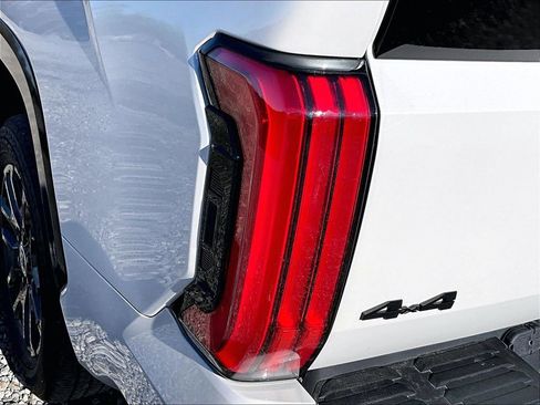 Used 2024 Toyota Tundra Platinum image 29