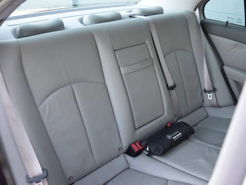 Used 2004 Mercedes-Benz E 500 Sedan image 54