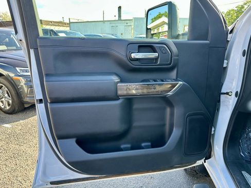 Used 2020 Chevrolet Silverado 2500 LT w/ Z71 Off-Road Package AWD/4WD image 11