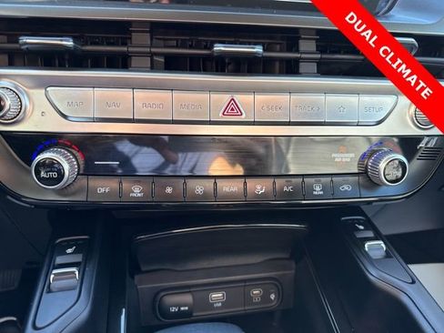 Used 2024 Kia Telluride S image 12